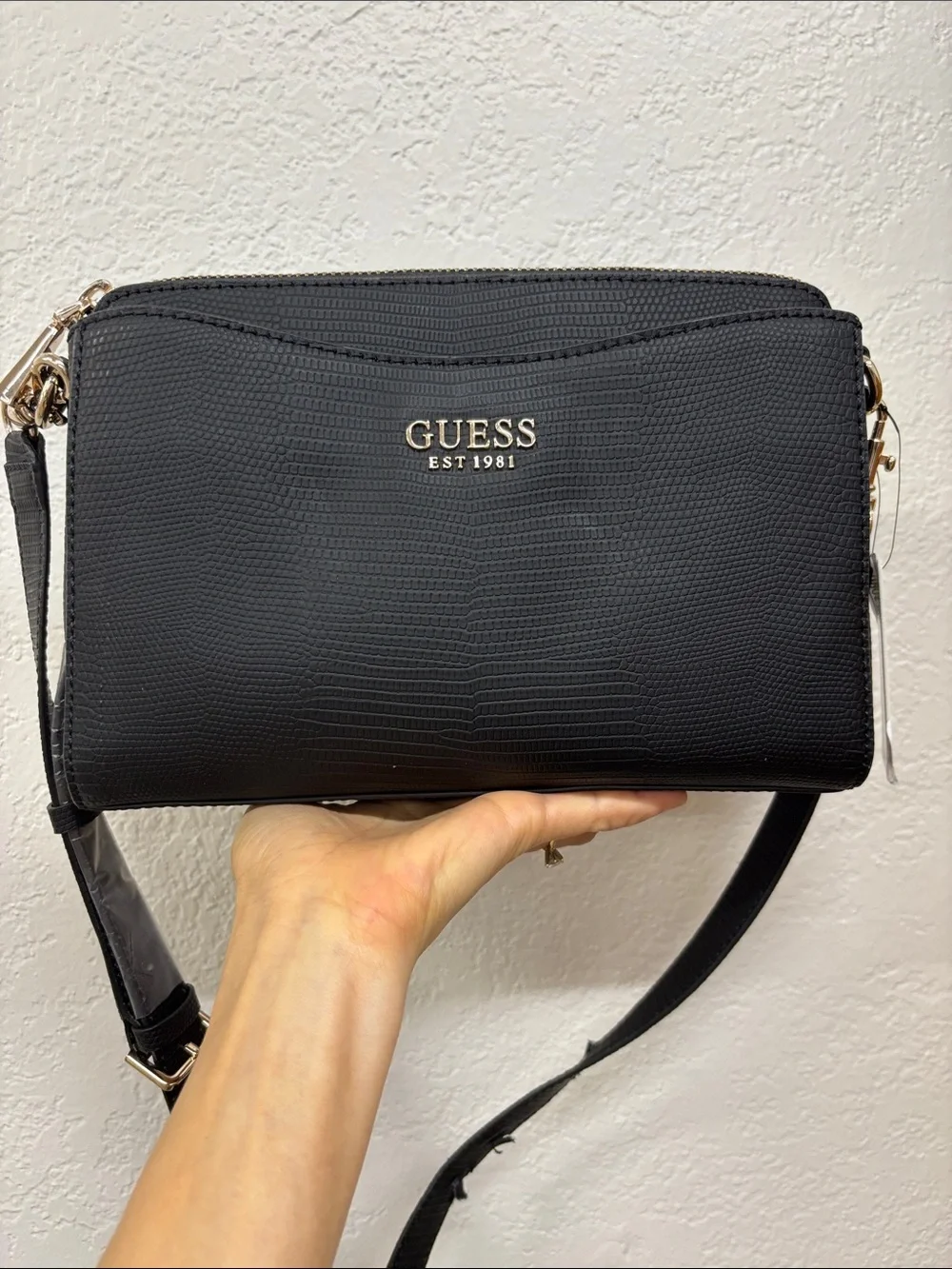 GUESS lyndi Crossbody bag black